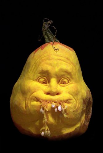 Подборка лучших художественных работ по резьбе на тыкве к празднику Halloween.