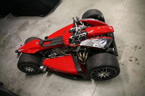 квадроцикл Wazuma V8 с двигателем от Ferrari.