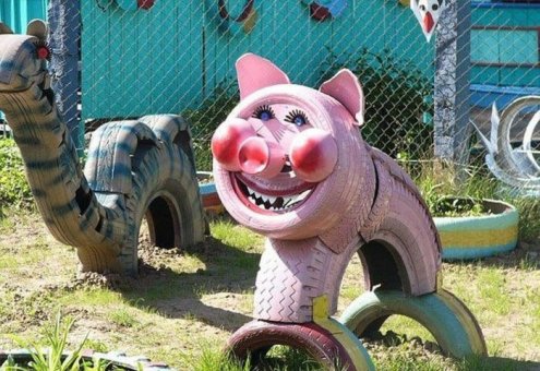 Прикольные поделки во дворах нашей страны