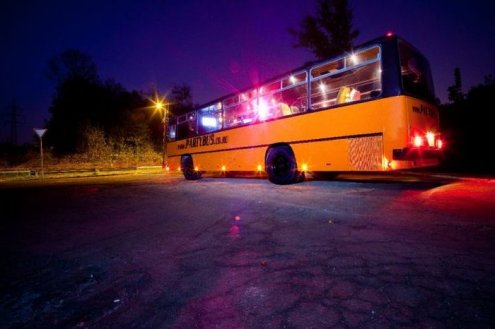 Диско - автобус для классных вечеринок.