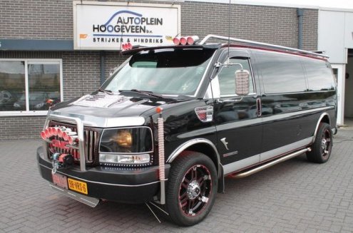GMC Savana дом на колёсах сделанный по последнему слову техники.