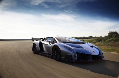 Lamborghini Veneno в переводе — «яд» за 4,5 миллионов долларов.