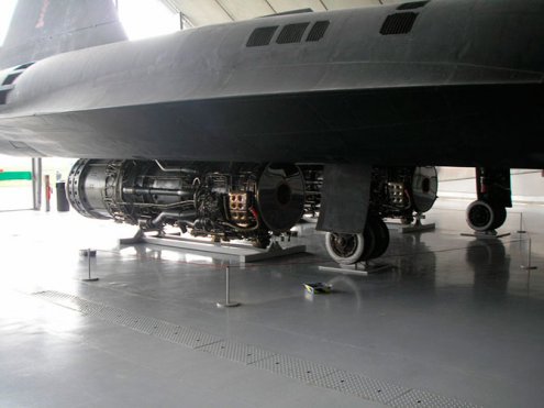 Самый быстрый пилотируемый самолет - Lockheed SR 71 Blackbird Самый быстрый пилотируемый самолет - Lockheed SR 71 Blackbird