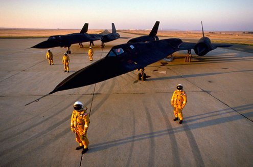 Самый быстрый пилотируемый самолет - Lockheed SR 71 Blackbird Самый быстрый пилотируемый самолет - Lockheed SR 71 Blackbird