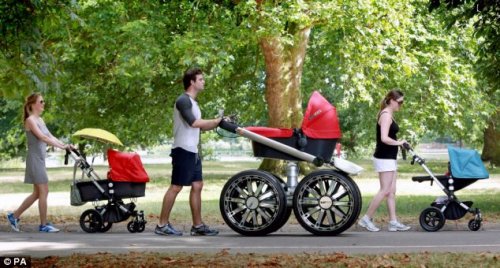 Skoda создала форсированную коляску специально для мужчин. Skoda создала форсированную коляску специально для мужчин.