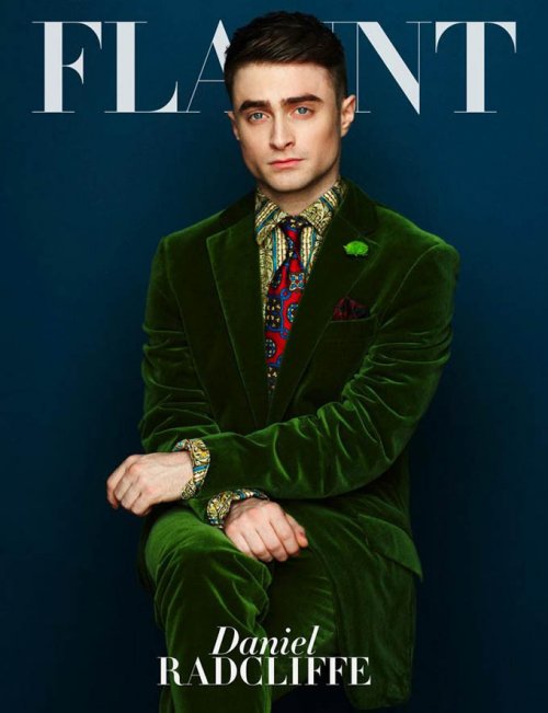 Дэниэл Рэдклифф занял обложку ноябрьского Flaunt Magazine.