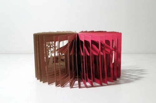 Бумажные скульптуры - резные книги