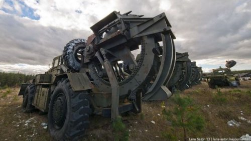 Кладбище военной техники
