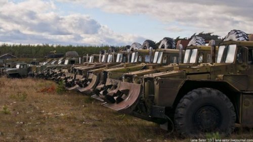 Кладбище военной техники